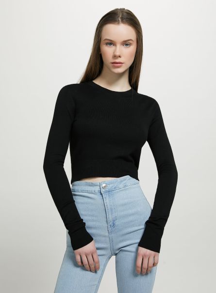 Sweaters Bk1 Black Women Cropped Crew-Neck Pullover