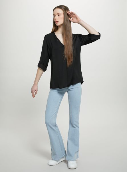 Shirts And Blouse Black Plain-Coloured Blouse With Neckline Women